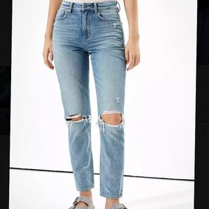 American Eagle Mom Jean